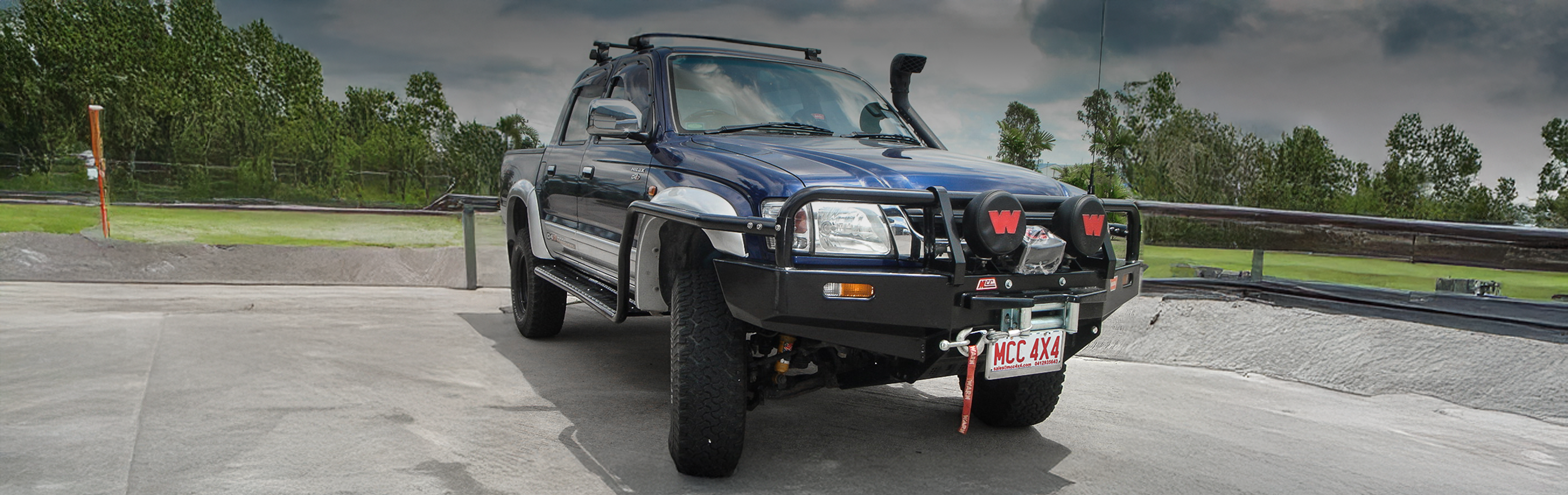 1998-2004ToyotaHilux desktop banner