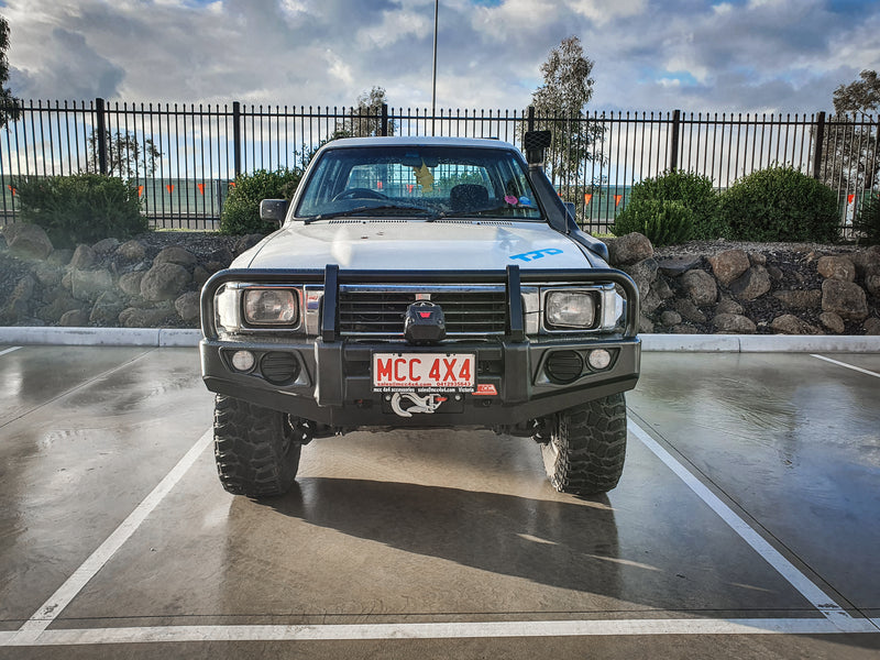 Toyota Hilux 1988 1997 LN105 LN106 Live 707 02 Falcon Bull Bar