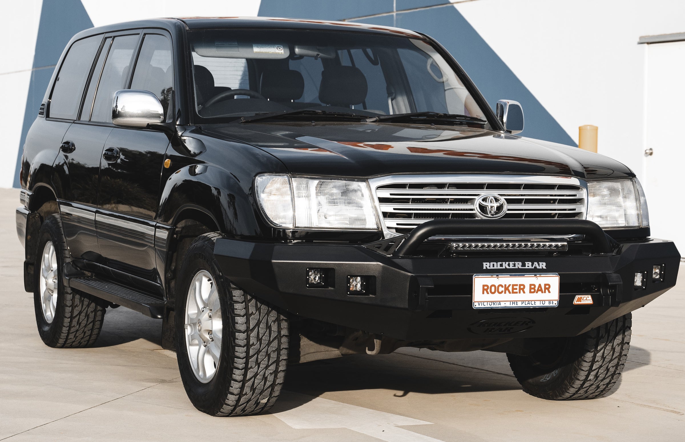 Land Cruiser 100 Series 1998 2007 078 01SQL Rocker Bull Bar MCC 4x4 land-cruiser-100-series-1998-2007-078-01sql-rocker-bull-bar-mcc-4x4