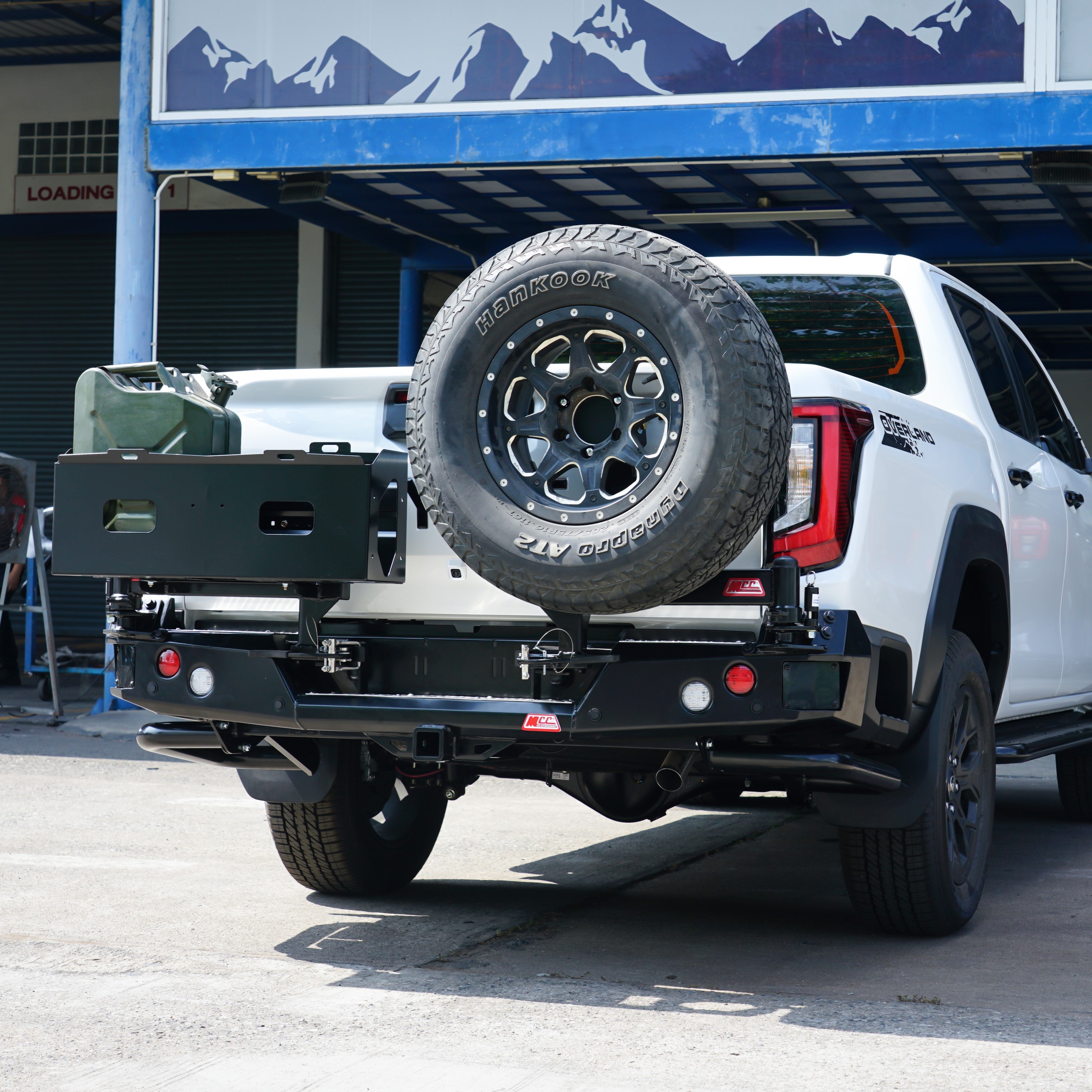 Hilux 2026-On (9th Gen) 022-02 Rear Wheel Carrier Double Jerry Can Holder Package