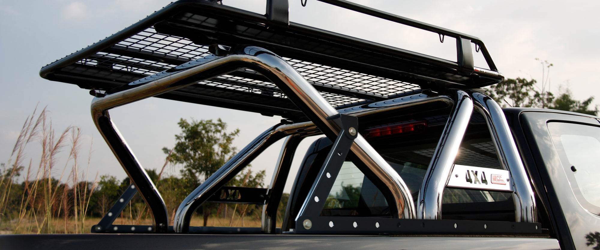 Swing Roll Bar - essential roof staple  desktop banner