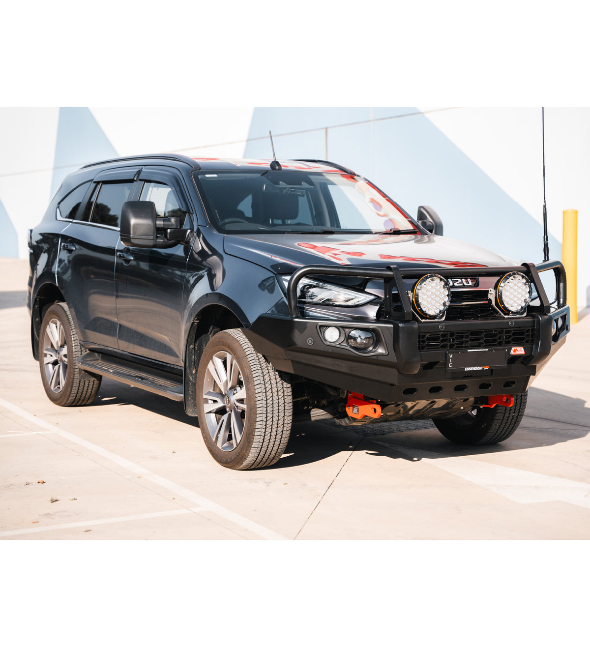 MUX Gen 3 2020-On Falcon Bull Bar Black A-Frame Package (LED Foglight ...
