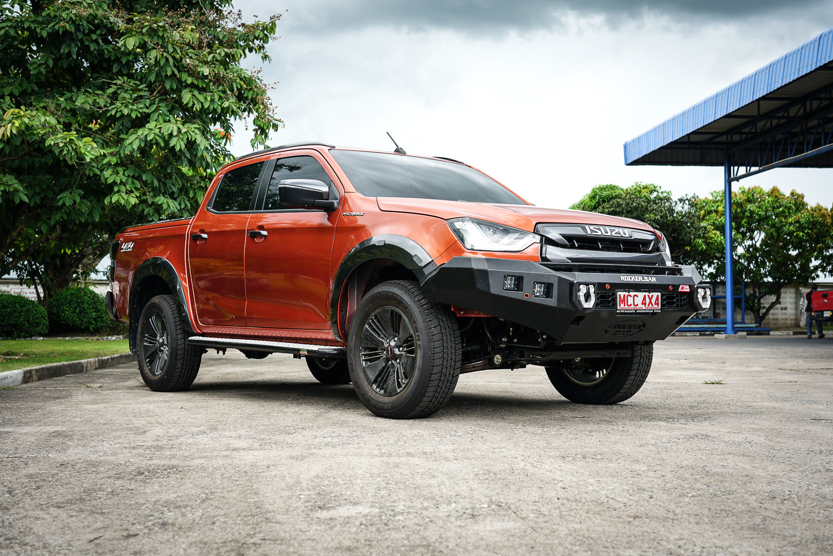 Dmax RG 2020-Present 078-01SQ Rocker Bull Bar No Loop Package - SKU MC ...