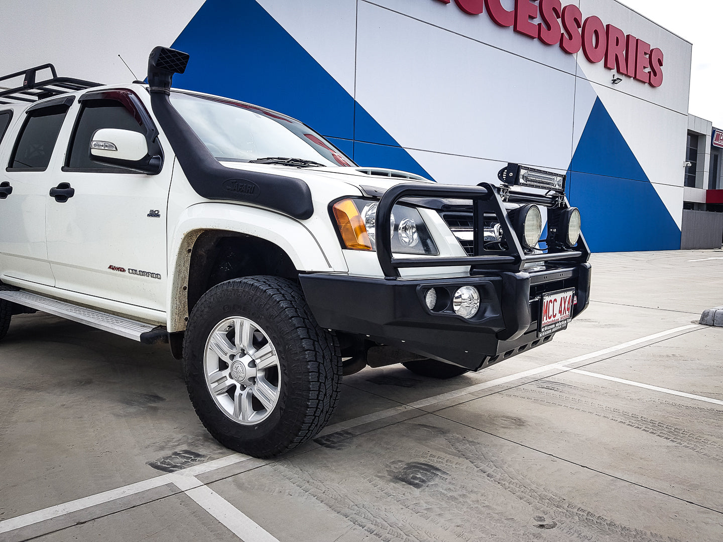 Holden colorado bull bar deals