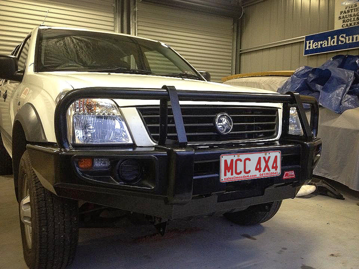 Dmax 2003-2006/ Holden Rodeo RA - 707-02 Falcon Bull Bar Black A-Frame ...