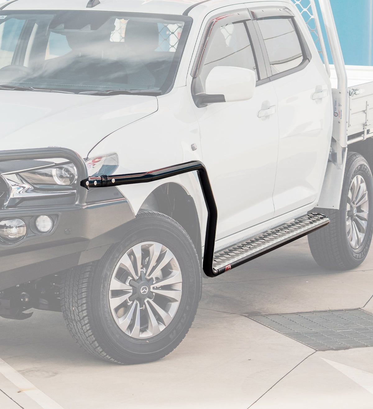 Dmax RT 2012-2019 039BSR808 Side Step and Rail Package (Chrome Step Pl ...