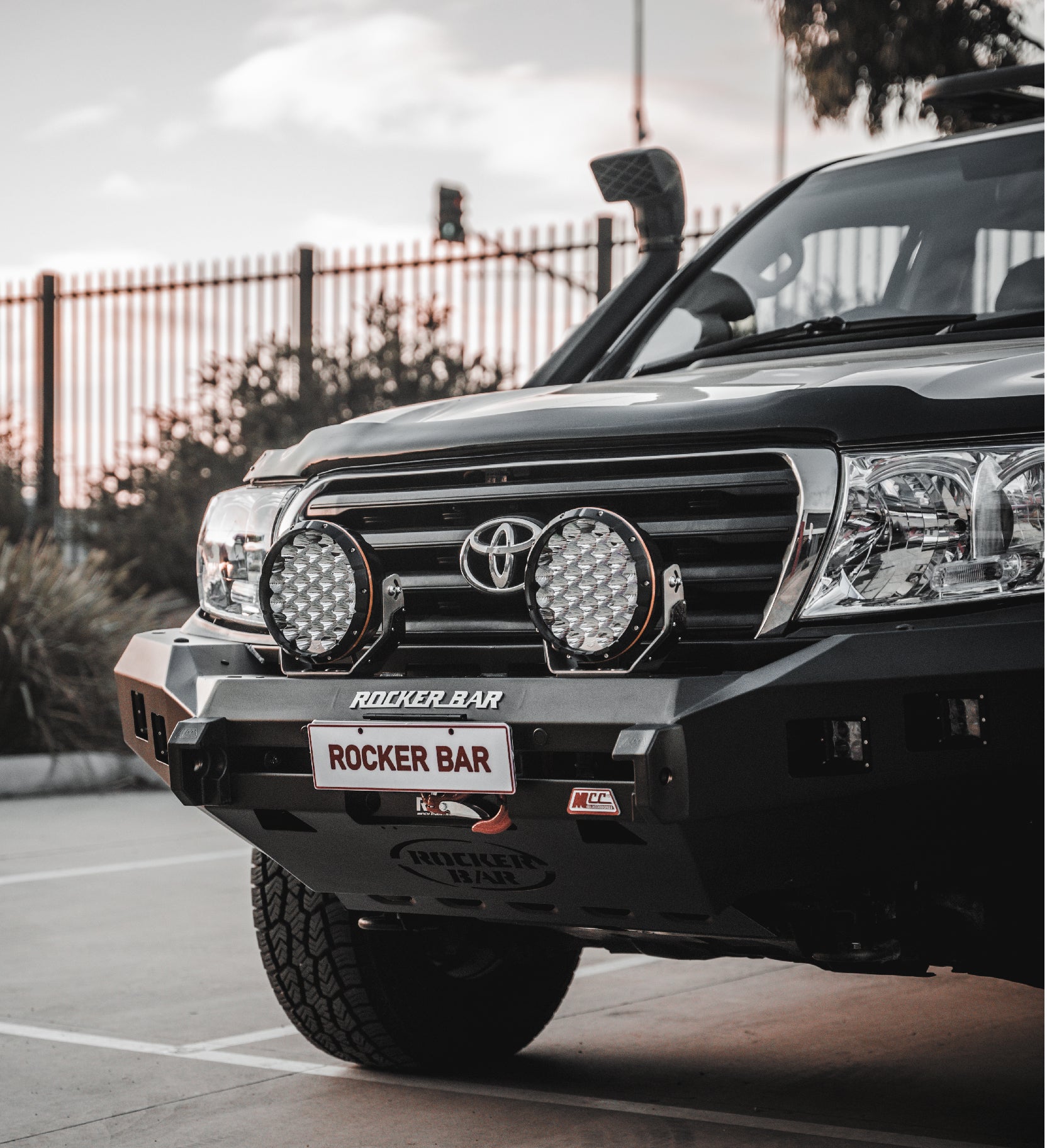 Custom Rocker Bars Land Cruiser 200 series prefacelift 2007-2015 078-01SQ Rocker Bull Bar ...